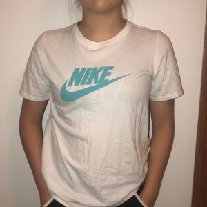 nike t shirt